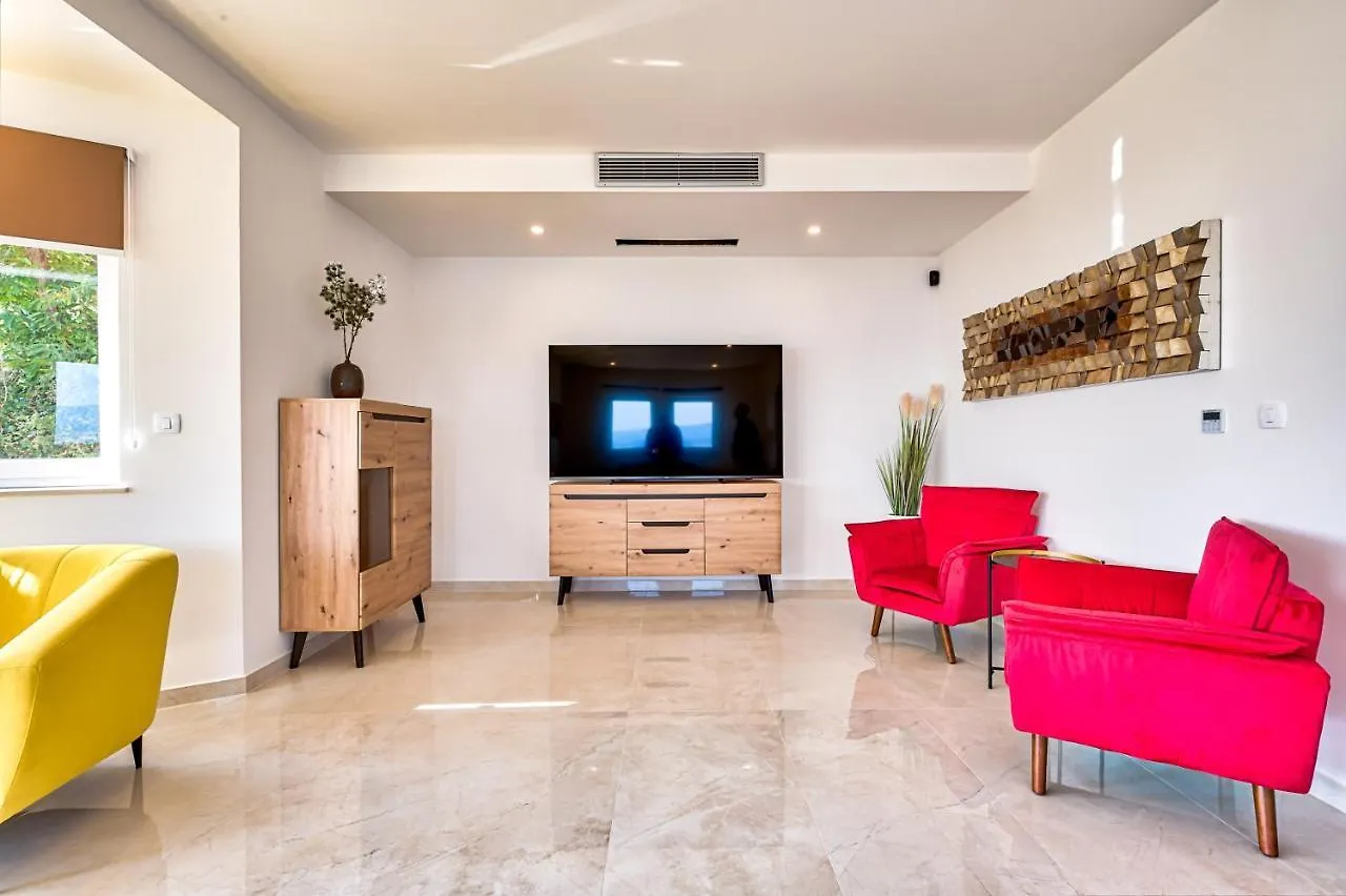 Villa Esarjo With Heated Pool And Sea View Veprinac