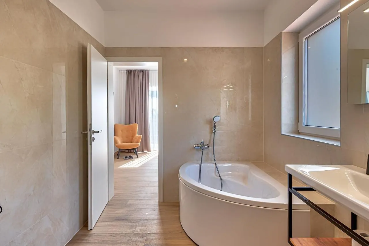 Villa Esarjo With Heated Pool And Sea View Veprinac