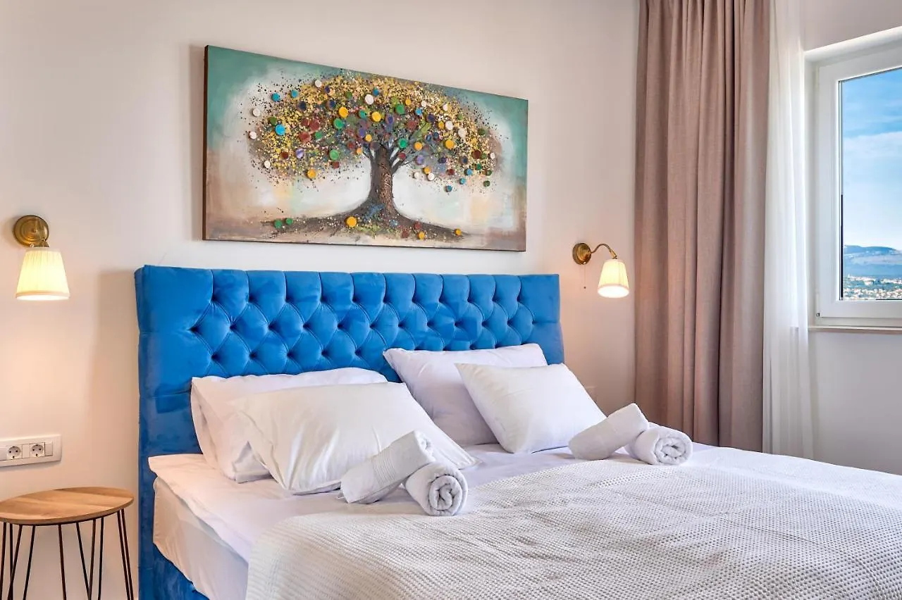 Villa Esarjo With Heated Pool And Sea View Veprinac