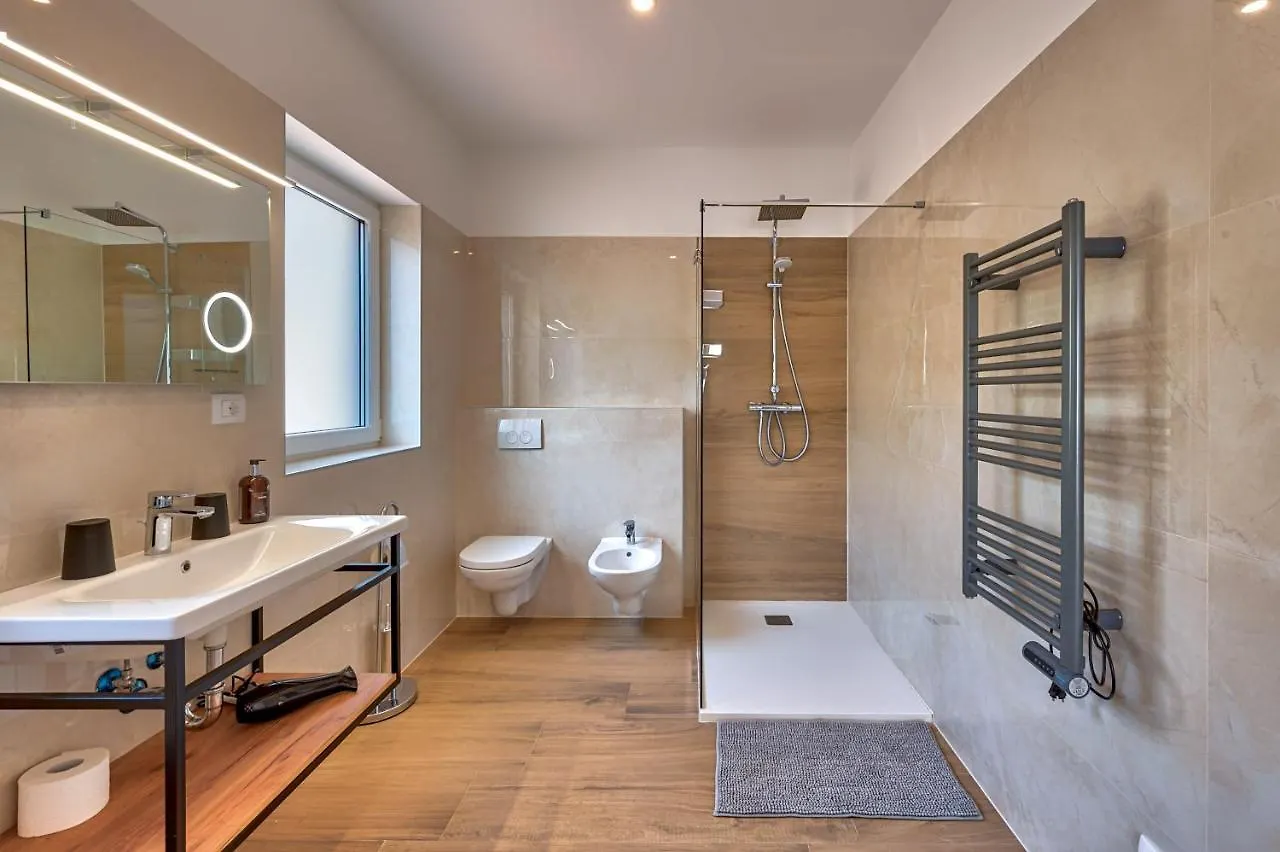 Villa Esarjo With Heated Pool And Sea View Veprinac Croatia