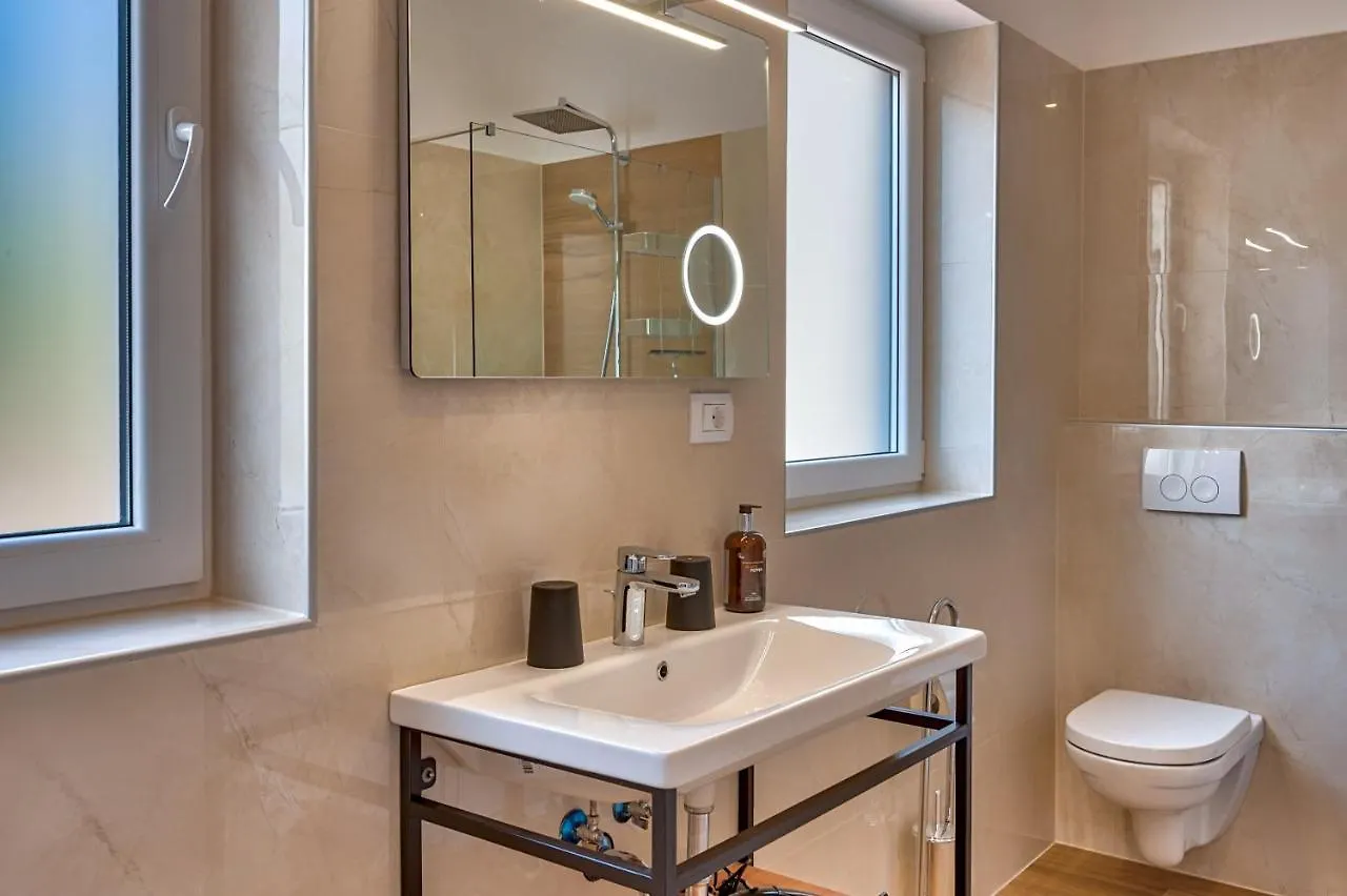 Villa Esarjo With Heated Pool And Sea View Veprinac