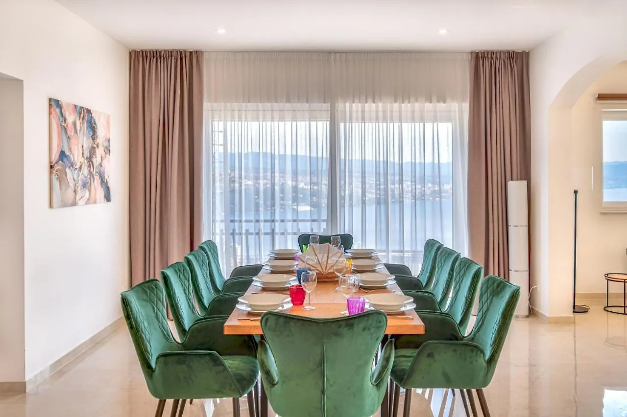 Villa Esarjo With Heated Pool And Sea View Veprinac