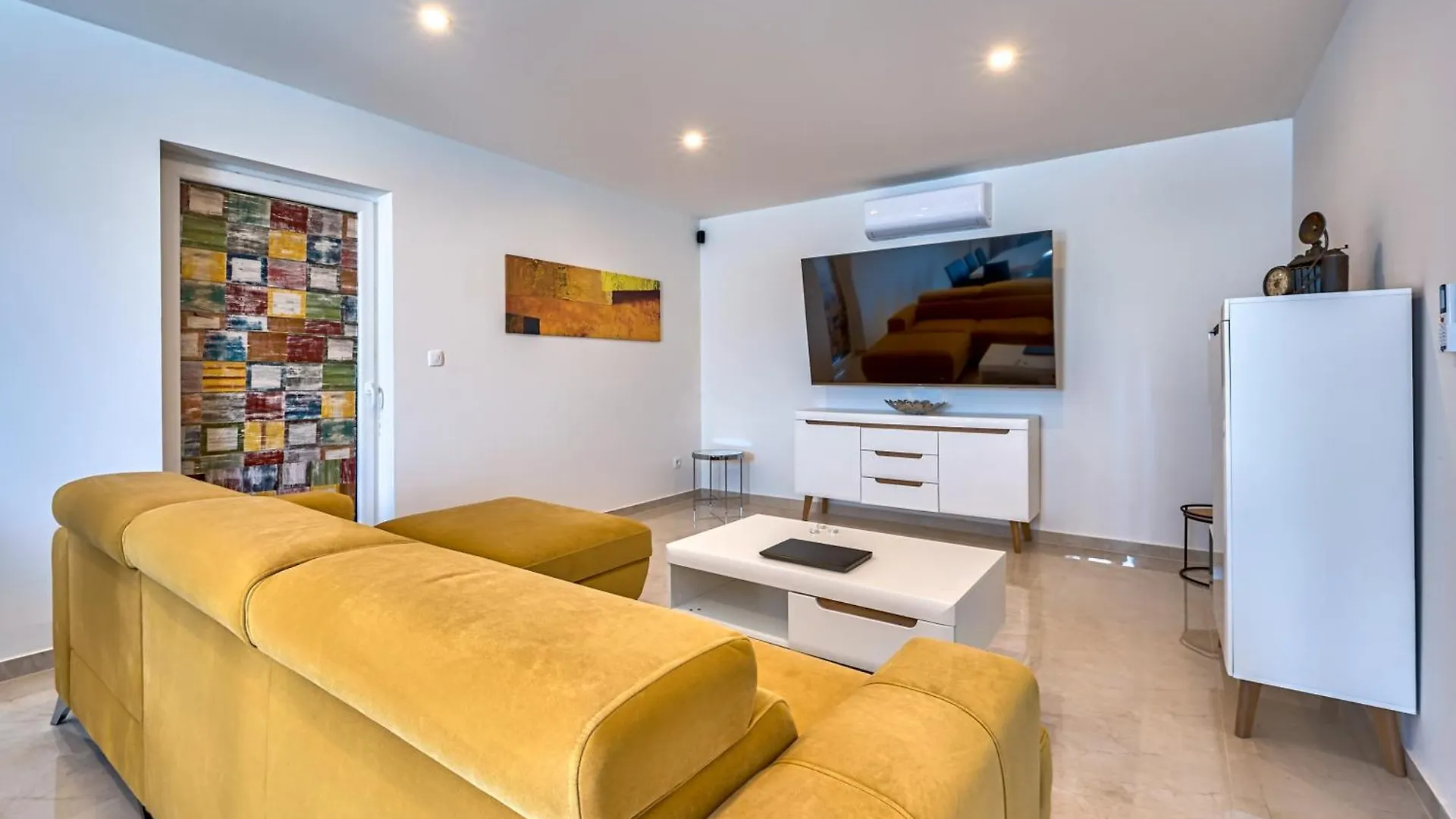 Villa Esarjo With Heated Pool And Sea View Veprinac